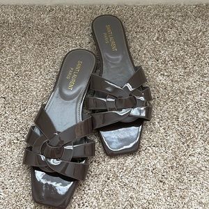 Fashion sandals